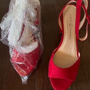 Womens heels never worn brand new
